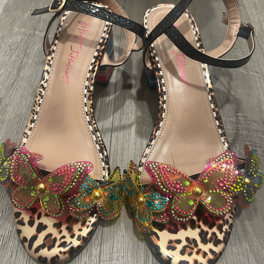 Betsy Johnson butterfly leopard shoes